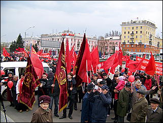 1 мая 2009 г., Барнаул   Один праздник - два митинга 