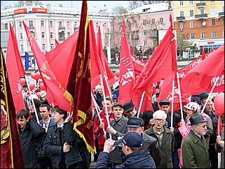 1 мая 2009 г., Барнаул   Один праздник - два митинга 
