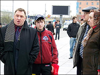 1 мая 2009 г., Барнаул   Один праздник - два митинга 