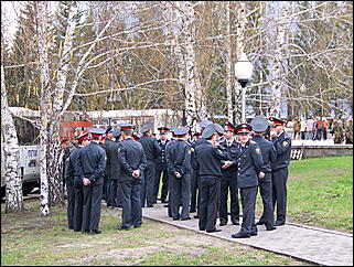 1 мая 2009 г., Барнаул   Один праздник - два митинга 