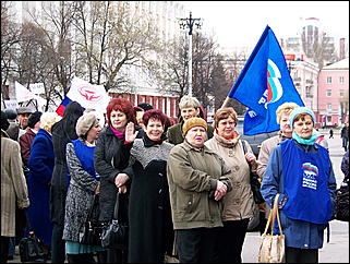 1 мая 2009 г., Барнаул   Один праздник - два митинга 
