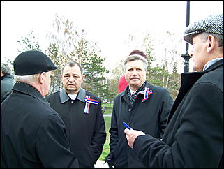 1 мая 2009 г., Барнаул   Один праздник - два митинга 