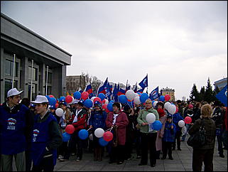 1 мая 2009 г., Барнаул   Один праздник - два митинга 