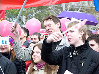 1 мая 2009 г., Барнаул   Один праздник - два митинга 
