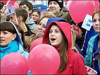 1 мая 2009 г., Барнаул   Один праздник - два митинга 