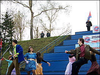 1 мая 2009 г., Барнаул   Один праздник - два митинга 