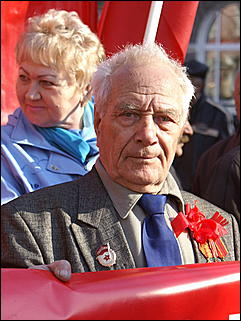 1 мая 2010 г., Барнаул   Красно-синий Первомай в Барнауле