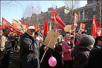 1 мая 2010 г., Барнаул   Красно-синий Первомай в Барнауле