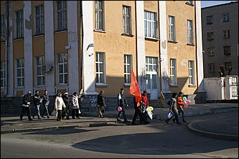 1 мая 2010 г., Барнаул   Красно-синий Первомай в Барнауле