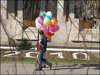 1 мая 2010 г., Барнаул   Красно-синий Первомай в Барнауле