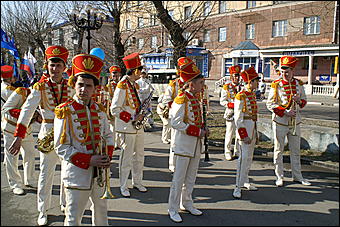 1 мая 2010 г., Барнаул   Красно-синий Первомай в Барнауле