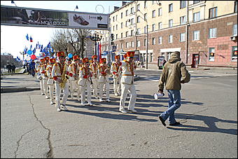 1 мая 2010 г., Барнаул   Красно-синий Первомай в Барнауле