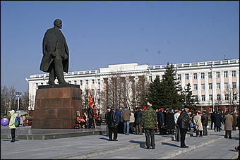 1 мая 2010 г., Барнаул   Красно-синий Первомай в Барнауле