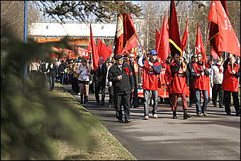 1 мая 2010 г., Барнаул   Красно-синий Первомай в Барнауле