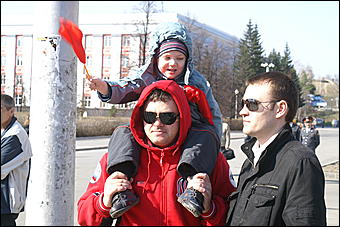 1 мая 2010 г., Барнаул   Красно-синий Первомай в Барнауле