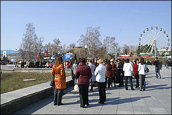 1 мая 2010 г., Барнаул   Красно-синий Первомай в Барнауле