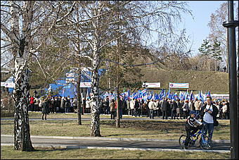 1 мая 2010 г., Барнаул   Красно-синий Первомай в Барнауле