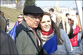 1 мая 2010 г., Барнаул   Красно-синий Первомай в Барнауле