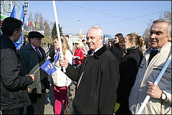 1 мая 2010 г., Барнаул   Красно-синий Первомай в Барнауле