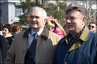 1 мая 2010 г., Барнаул   Красно-синий Первомай в Барнауле