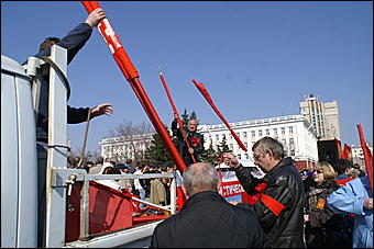 1 мая 2010 г., Барнаул   Красно-синий Первомай в Барнауле