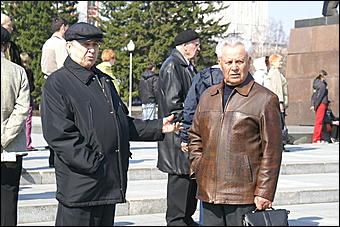 1 мая 2010 г., Барнаул   Красно-синий Первомай в Барнауле