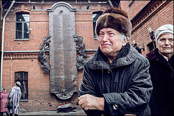 15 февраль 2016 г., Барнаул © Амител Вячеслав Мельников   Мемориальную доску в честь погибших военных открыли и освятили в Барнауле