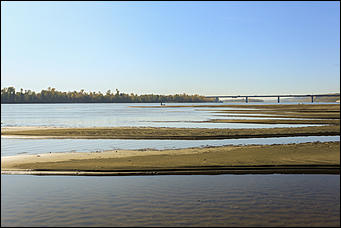16 октября 2019 г., Барнаул. Екатерина Смолихина   Нежный октябрь: солнечная фотопрогулка вдоль обмелевшей Оби