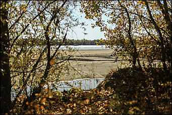 16 октября 2019 г., Барнаул. Екатерина Смолихина   Нежный октябрь: солнечная фотопрогулка вдоль обмелевшей Оби
