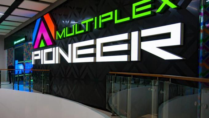 24 ноябрь 2016 г., Барнаул   Фоторепортаж с места открытия нового кинотеатра "Pioner" 