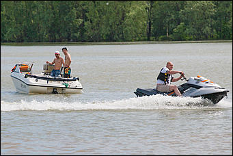6 июнь 2016 г., Барнаул © Амител Вячеслав Мельников   Жара, река и люди: пляж в Барнауле перед открытием 