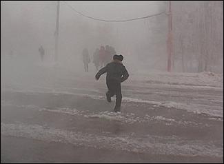 18 декабрь 2012 г., Барнаул   "Потоп" на ул. Георгиева в 30-градусный мороз