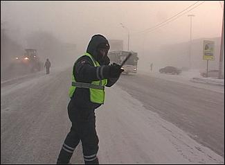 18 декабрь 2012 г., Барнаул   "Потоп" на ул. Георгиева в 30-градусный мороз
