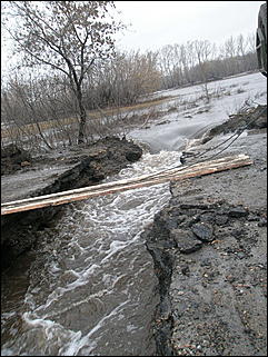 16 апреля 2010 г., Барнаул   Подтопление в Индустриальном районе