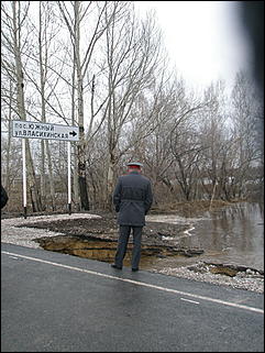 16 апреля 2010 г., Барнаул   Подтопление в Индустриальном районе