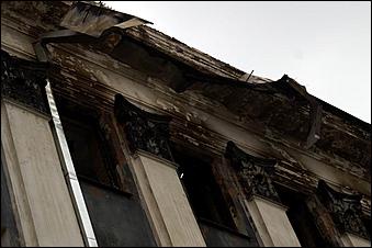 26 июля 2006 г., Барнаул   Пожар в химкорпусе АлтГУ,
фото Ольги Комиссаровой