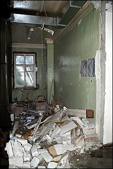 26 июля 2006 г., Барнаул   Пожар в химкорпусе АлтГУ,
фото Ольги Комиссаровой