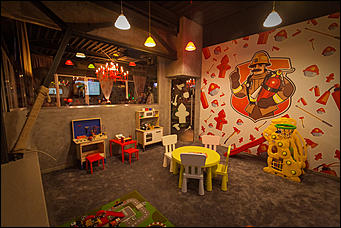 25 февраль 2016., Барнаул   Гриль-бар "Пожарка" приглашает гостей в свое новое заведение