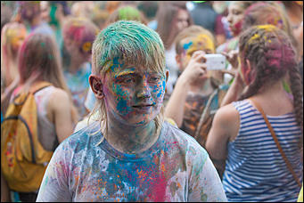 4 июль 2016 г., Барнаул © Амител Вячеслав Мельников   Праздник красок в "Солнечном ветре"