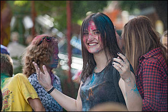 4 июль 2016 г., Барнаул © Амител Вячеслав Мельников   Праздник красок в "Солнечном ветре"