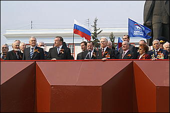 9 мая 2009 г., Барнаул   Парад Победы в Барнауле