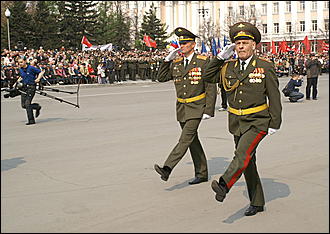 9 мая 2009 г., Барнаул   Парад Победы в Барнауле