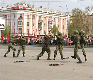 9 мая 2009 г., Барнаул   Парад Победы в Барнауле