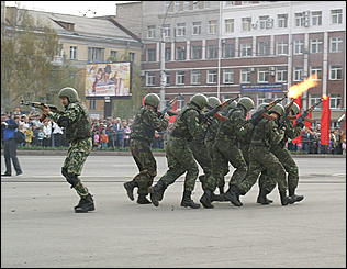 9 мая 2009 г., Барнаул   Парад Победы в Барнауле
