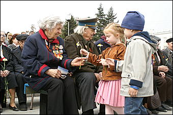 9 мая 2009 г., Барнаул   Парад Победы в Барнауле