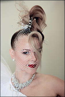 6 октябрь 2016 г., Барнаул © Амител Вячеслав Мельников   Невесты в завитках: конкурс стилистов на выставке "Индустрия красоты" в Барнауле