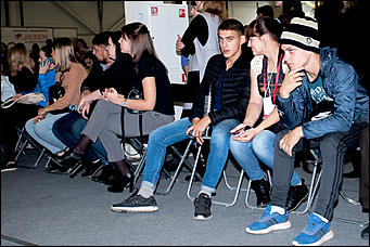 6 октябрь 2016 г., Барнаул © Амител Вячеслав Мельников   Невесты в завитках: конкурс стилистов на выставке "Индустрия красоты" в Барнауле