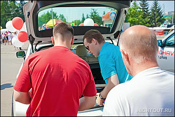 26 июня 2012 г., г. Бийск   Реал-Моторс крупнейший мультибрендовый автосалон в Алтайском крае принял участие в организации дня города Бийска