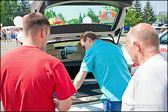 26 июня 2012 г., г. Бийск   Реал-Моторс крупнейший мультибрендовый автосалон в Алтайском крае принял участие в организации дня города Бийска