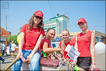 26 июня 2012 г., г. Бийск   Реал-Моторс крупнейший мультибрендовый автосалон в Алтайском крае принял участие в организации дня города Бийска